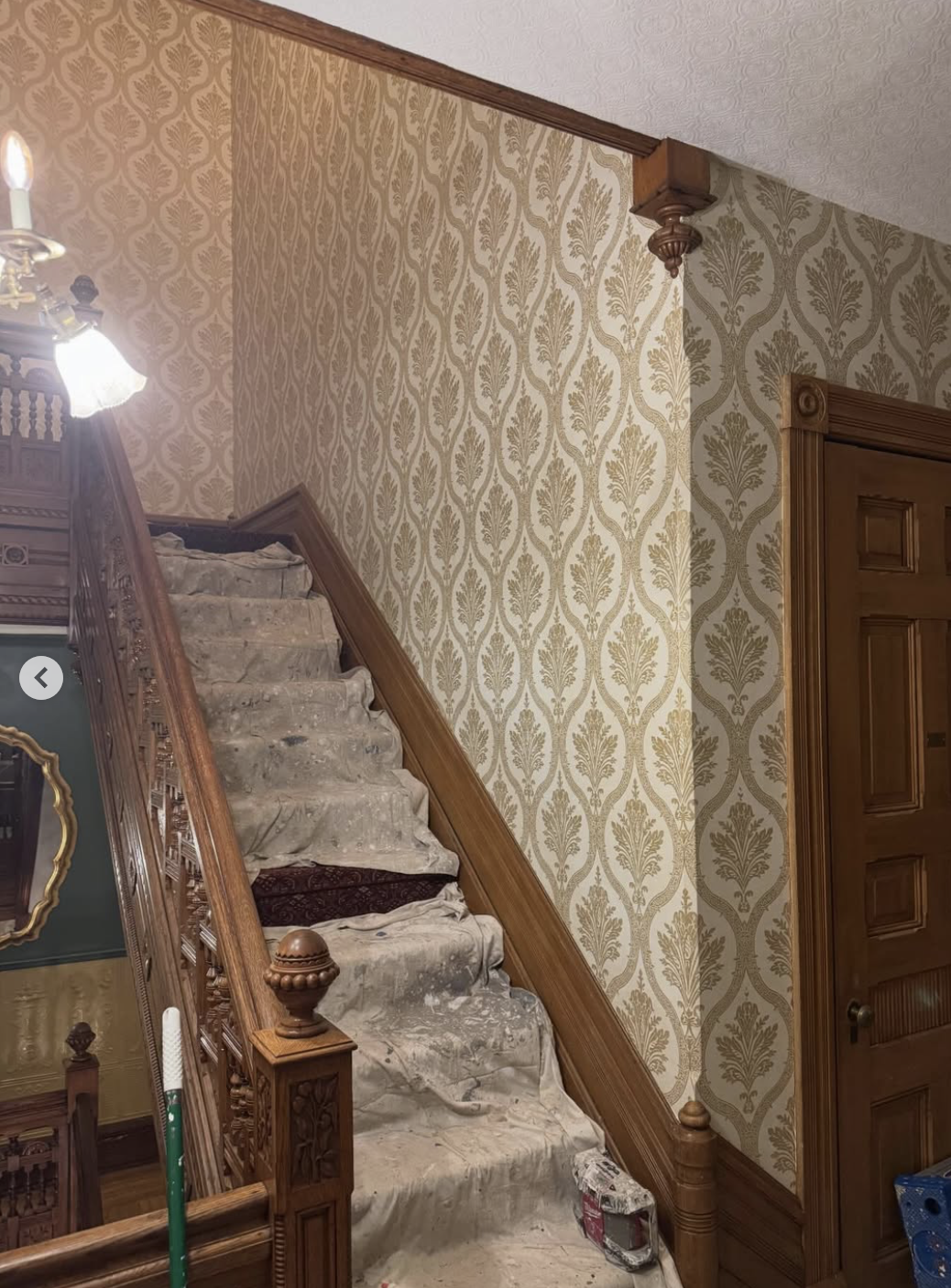 Classic damask wallpaper in stairwell